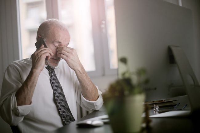 Symptoms and signs of burnout at work