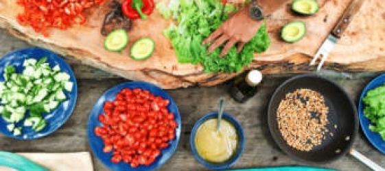 Benefits of Team Building Cooking Classes(561x250)