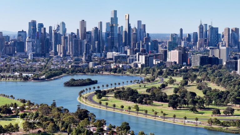 Melbourne city skyline